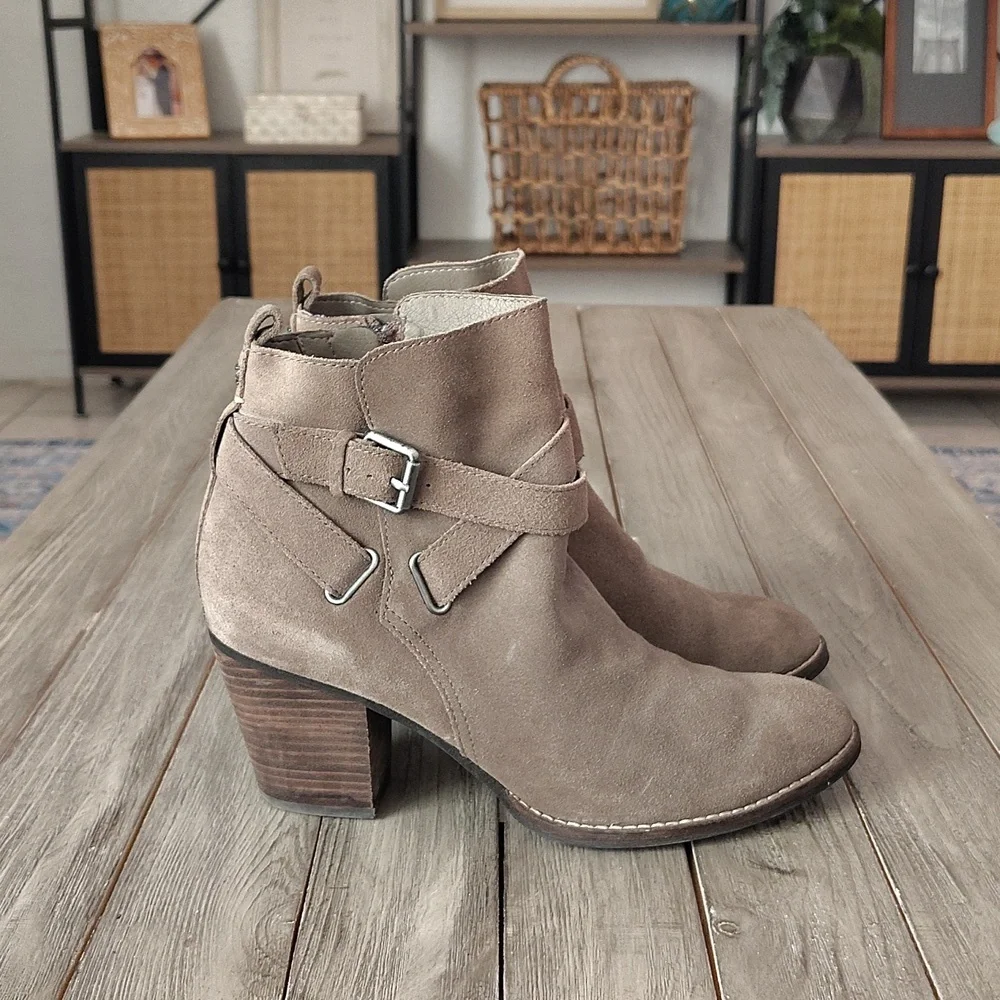 Sam Edelman Western-Inspired Suede Ankle Boots In Taupe Size 10